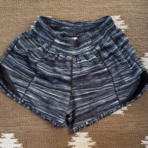 Lululemon Hotty Hot Short II